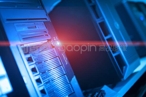 網(wǎng)絡(luò)服務(wù)器與云計算裝備技術(shù)服務(wù)的融合與發(fā)展